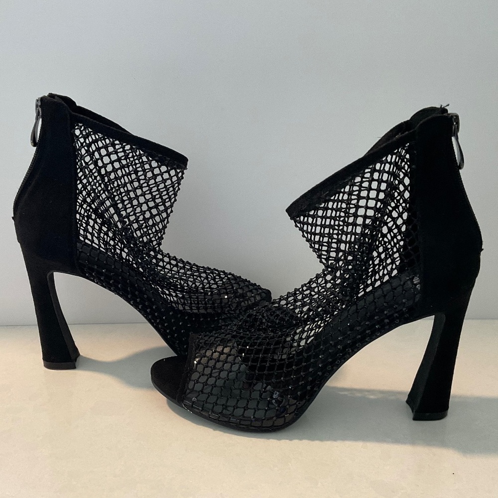 BISOU BISOU Brianna Black Net Rhinestone  Flared Heeled Booties Size 8.5